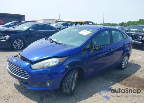 2014 Ford Fiesta Se z USA, uszkodzony, nr VIN 3FADP4BJ8EM194944